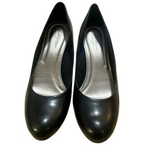 NWT -Comfort Plus by Predictions Classic Black Pumps